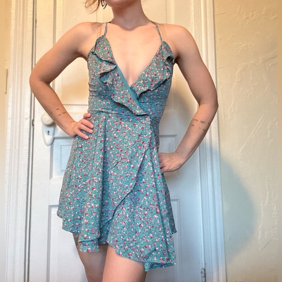 NWOT Charlotte Russe Teal Floral Sundress SIZE S - Picture 2 of 10